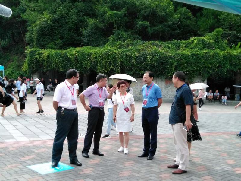1 校领导一行亲临永利集团3044官网欢迎您迎新现场指导工作.jpg